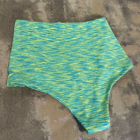 Lovers and Friends Bikini Set - Picture 6 of 8